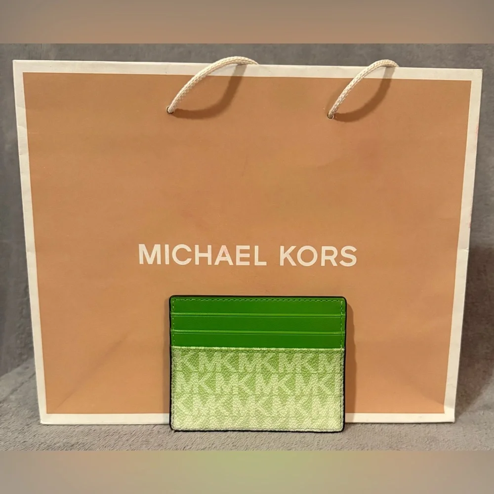 💚MICHAEL KORS💚Cooper Ombré Logo Tall Card Case in Jungle Green/NWT